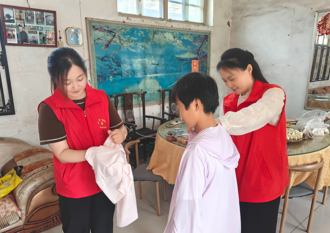 爱心进行时—东平信息港公益协会开展“爱心港”困境儿童走访活动 ... ...
