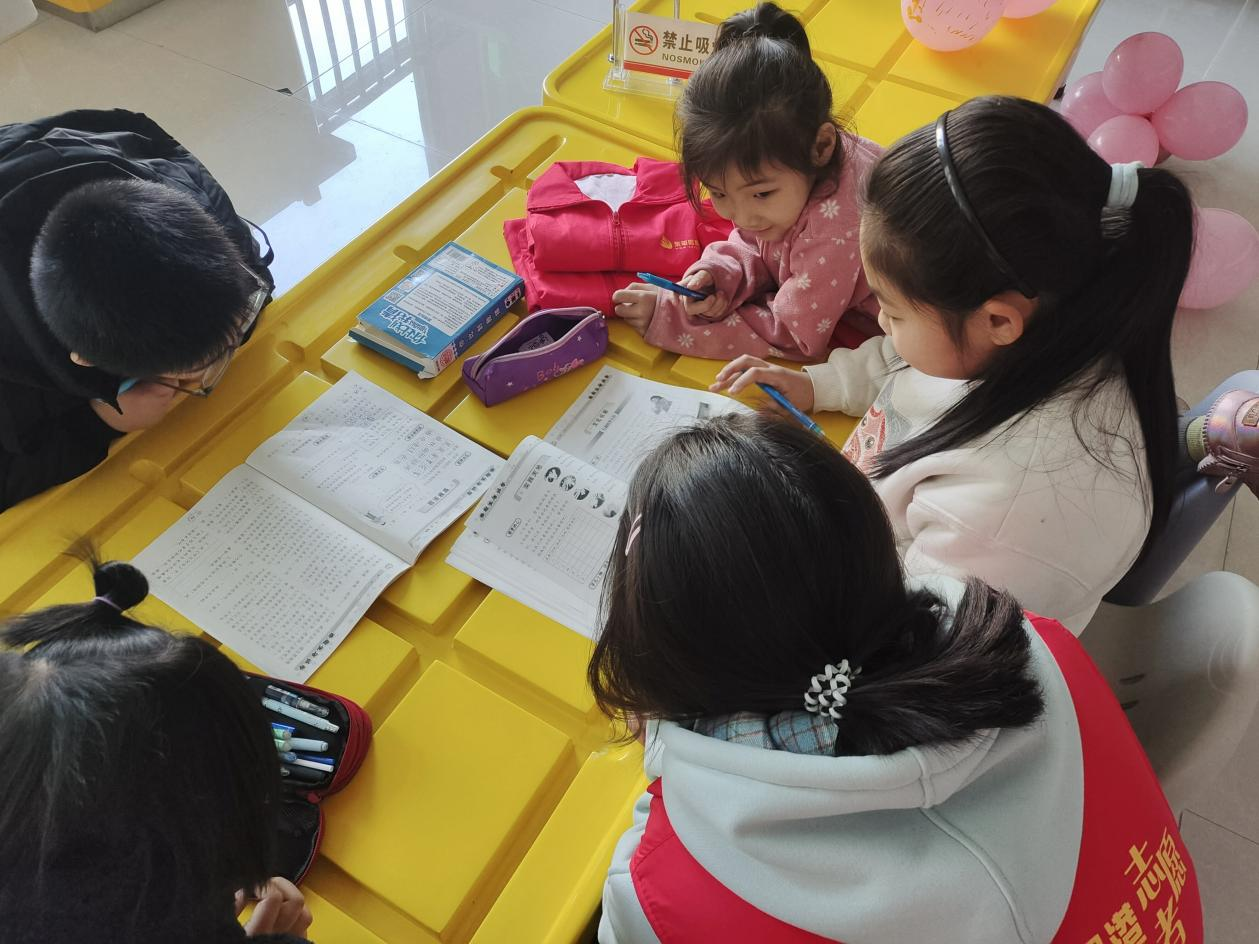 “青青学堂”作业辅导小课堂活动