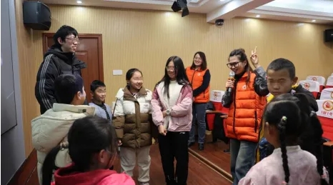 东平信息港公益协会开展“护佑成长 东原童行”困境、留守、流动儿童小组团体沙盘游戏 ...