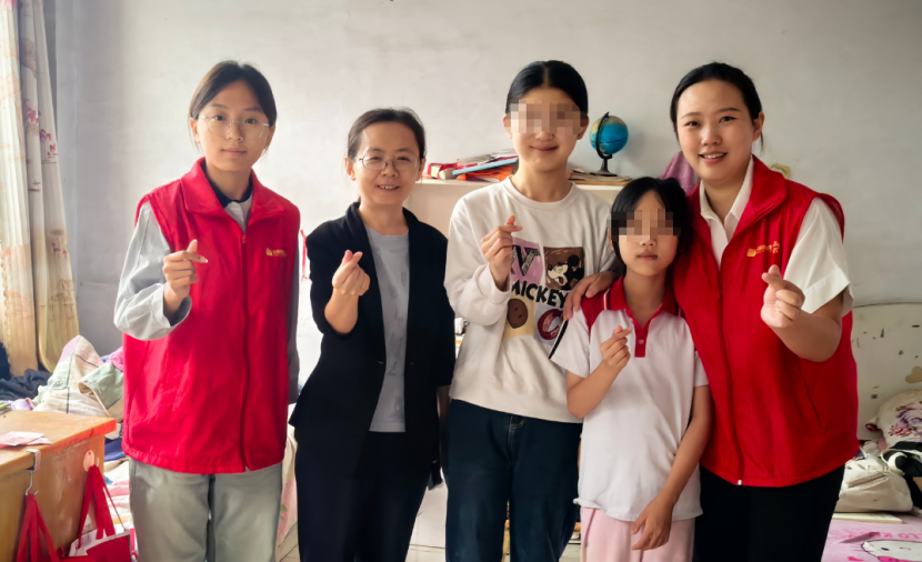 双节暖童心！东平 “翙翙助航” 爱心妈妈走访困境女童​