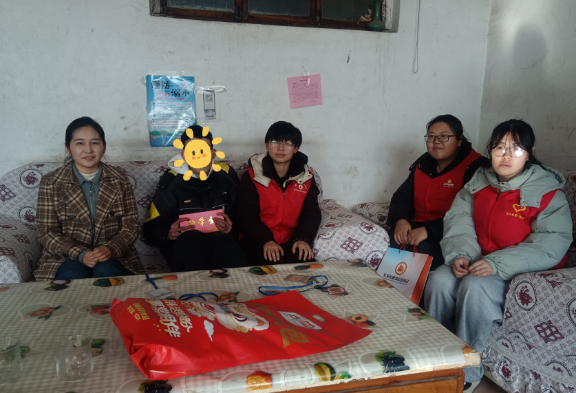 “把爱带回家——暖心护航伴成长”东平信息港公益协会开展2026寒假困境儿童关爱服务活 ...